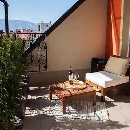 Апартамент The Penthouse ~ Amazing Terraces Mountain View ~
